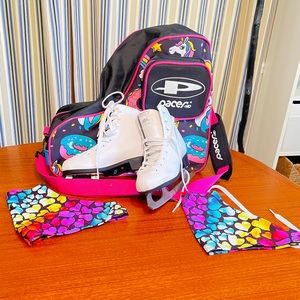 Girls Size 2 Ice Skates with Bag & Booties.